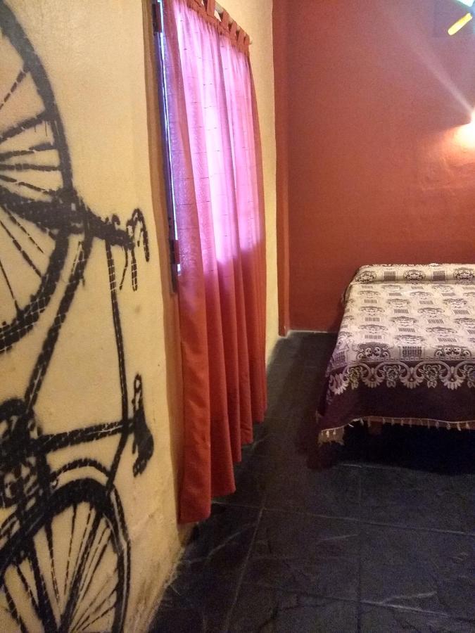 La Bicicleta Solar Casa Abierta Hostel Villa Independencia ภายนอก รูปภาพ